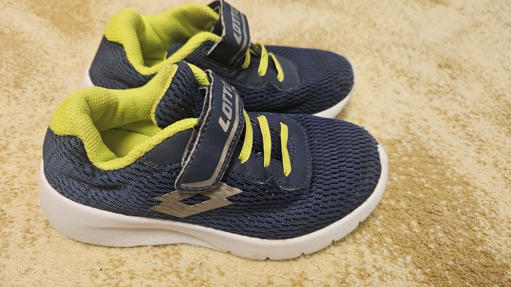 Adidași copii marimea 28