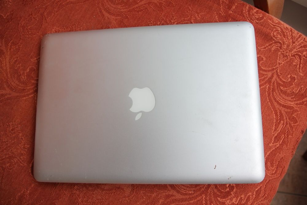 MacBook Pro 2009 13" defect pt piese