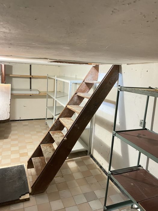 Продается бывший продуктовый магазин