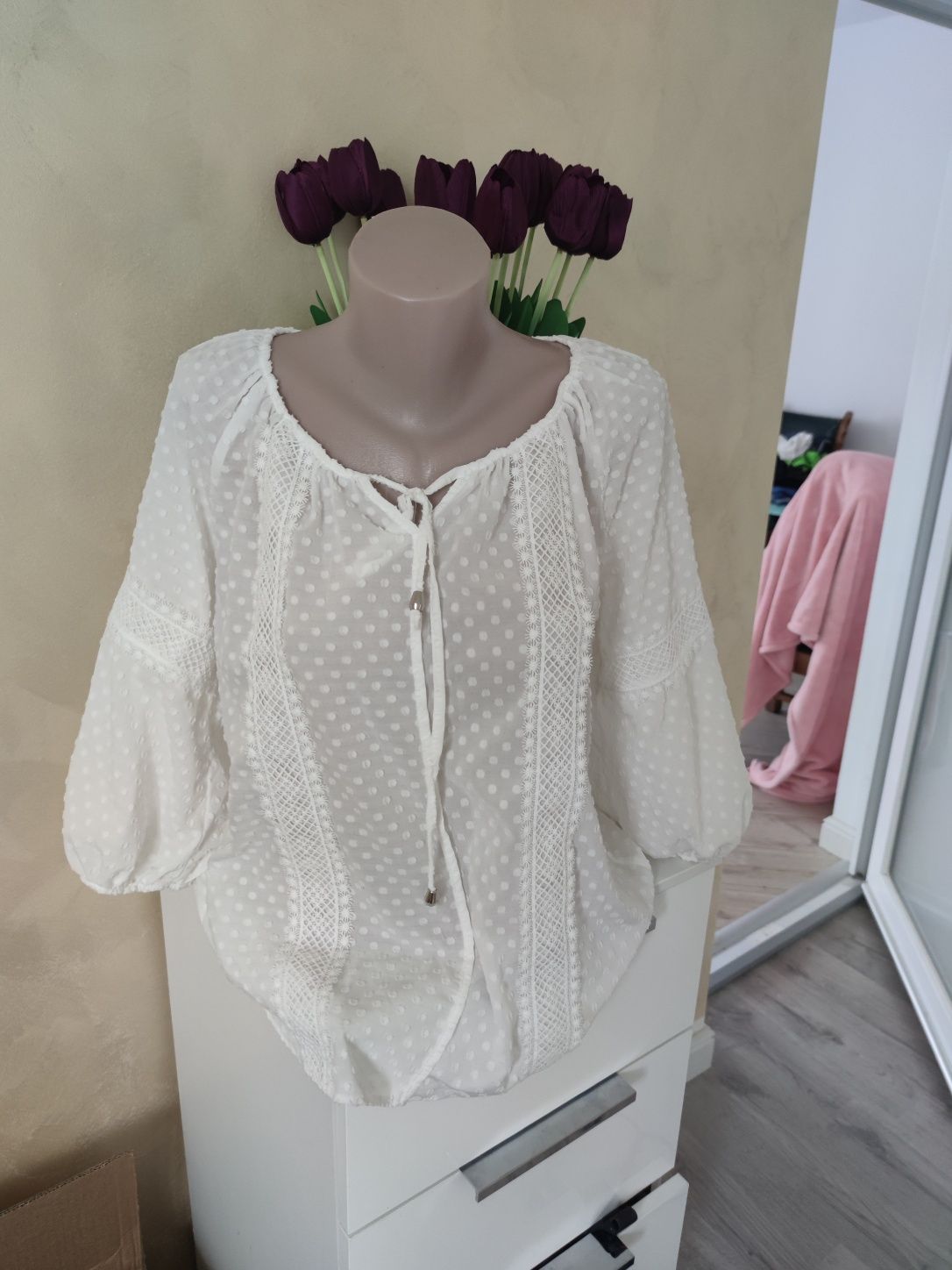 Bluzițe și ii dama 30 lei bucata