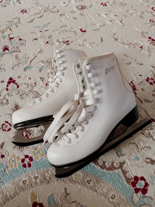 Коньки женские 36 размер