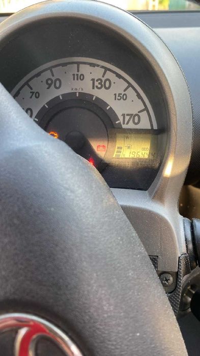 Vand TOYOTA AYGO Benzina