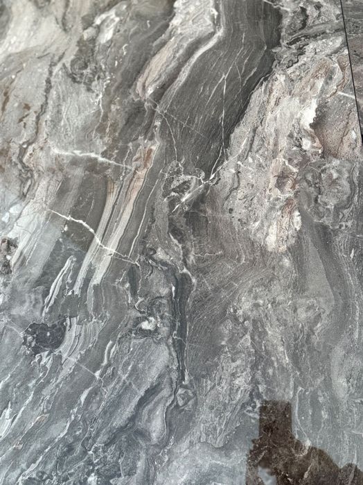 Стилна кухненска маса