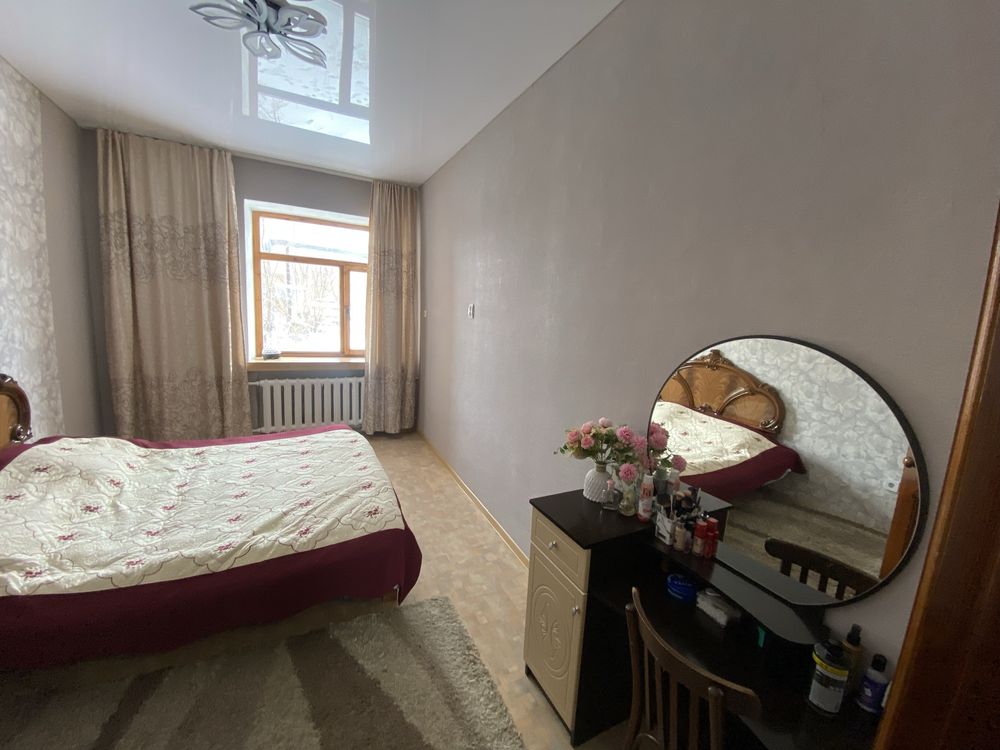 Продам большую 3 комн старого типа 78 кв м по ул Саранской