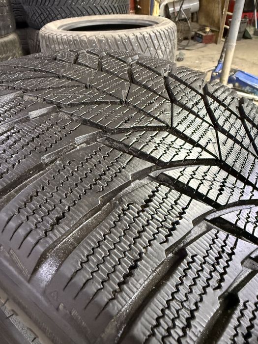 275/45/R21 TRIANGLE snowlink