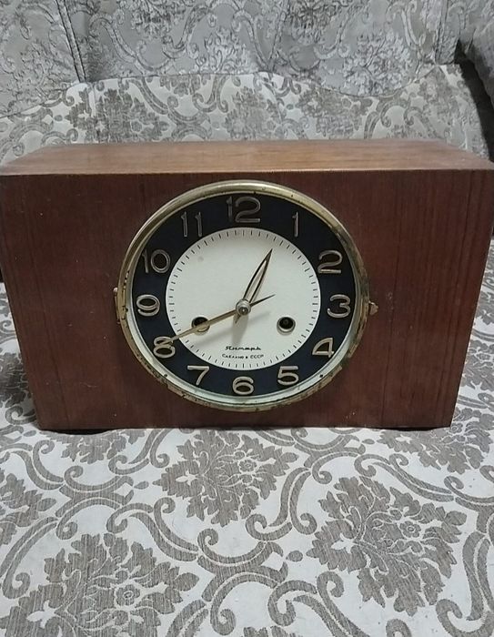 Продам советские часы.