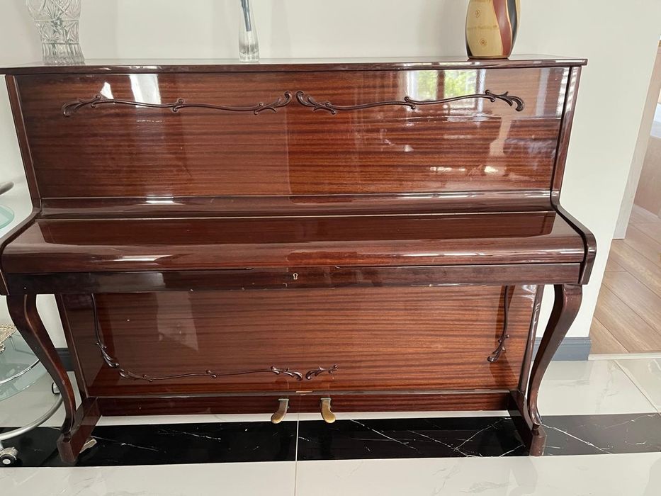 Продается пианино