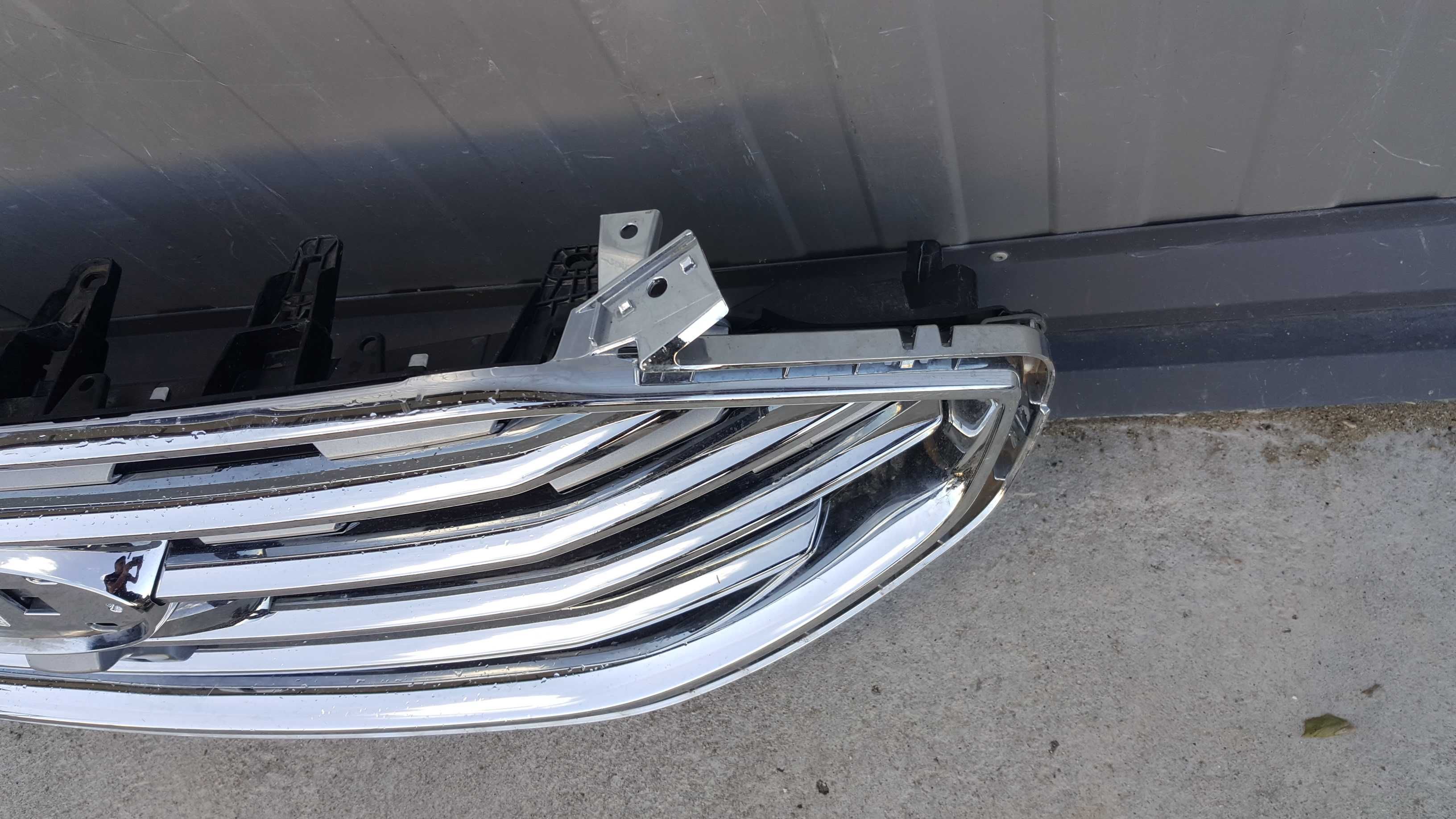 grila centrala ford edge