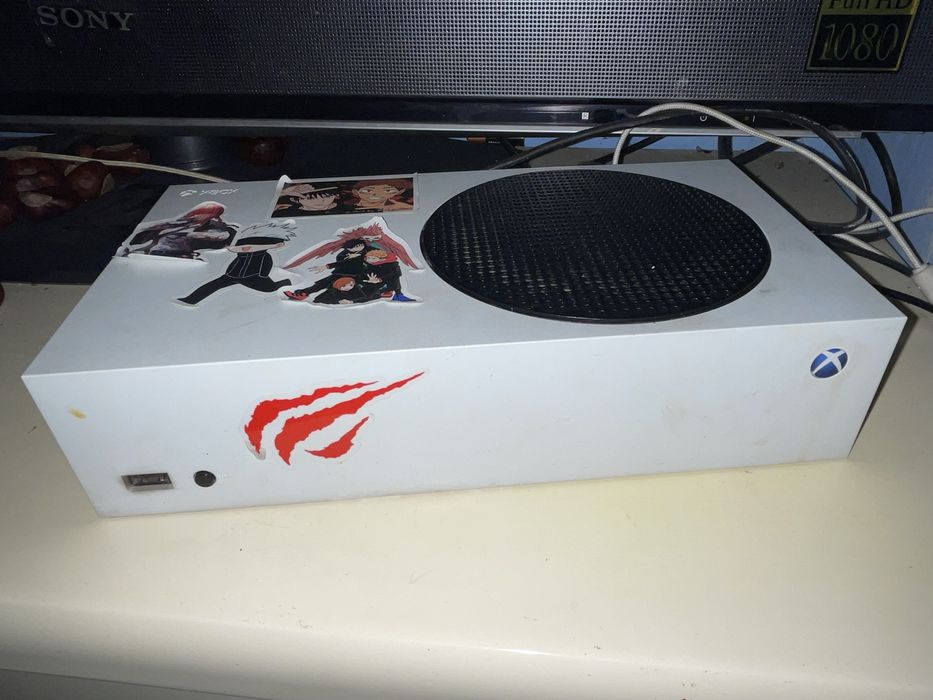 Xbox series S 2 геймпада