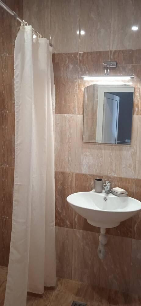Дава се под наем Двустаен апартамент в Бургас, Сарафово - 55 кв.м за 306 € - Снимка #5