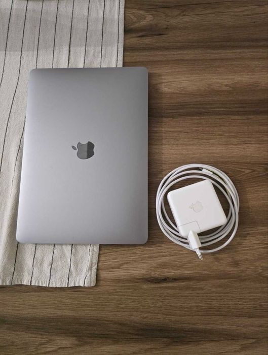 MacBook Pro 2020 13 Inch