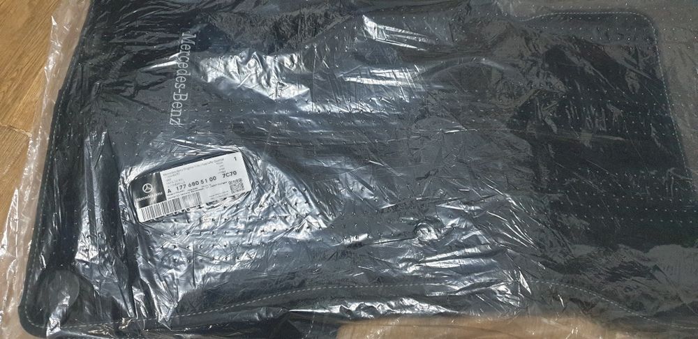 Set covorașe textil mercedes