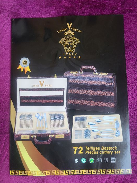 Продавам комплект прибори за  хранене с позлатени елементи