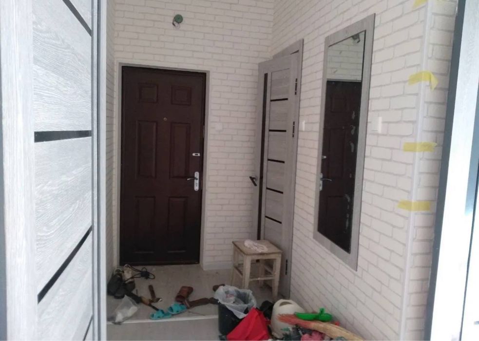 ~Чиланзар 22, 1комнатная Ор: Паспортний Столь Продаётся Квартира