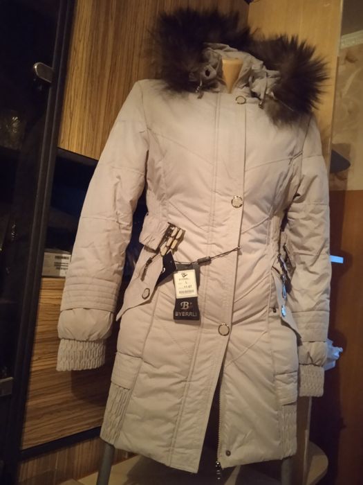 Куртка -пальто новое 15000