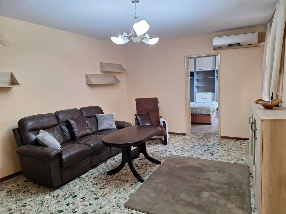 Самостоятелен етаж от къща