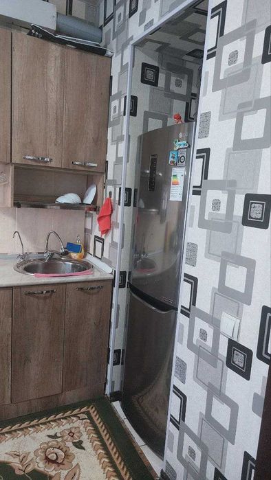 Сотилади. Ўзимни уйим. Сергилида.