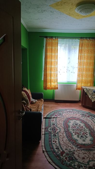 Închiriez apartament