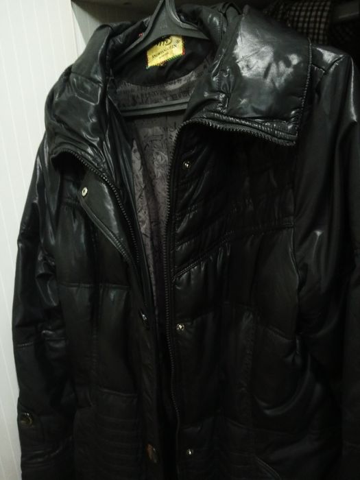 Продам куртку-пуховик р.52-54.