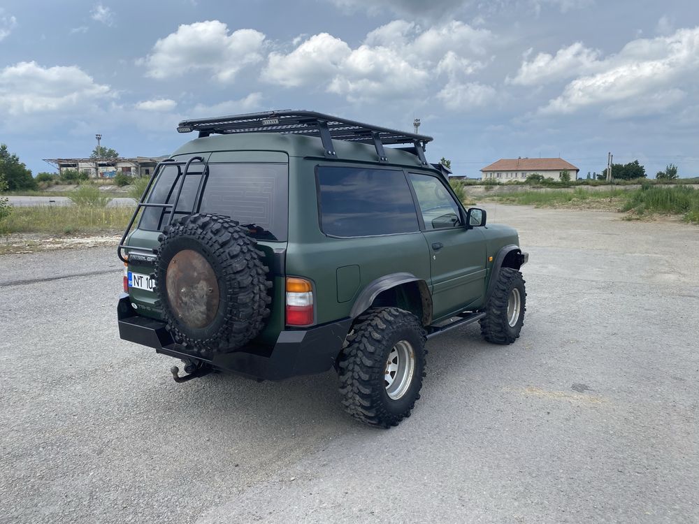 Nissan Patrol Y61 2.8 (autoutilitară)