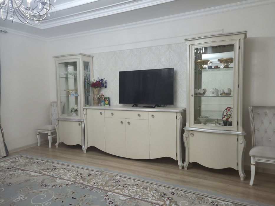 Продажа мебели серванта