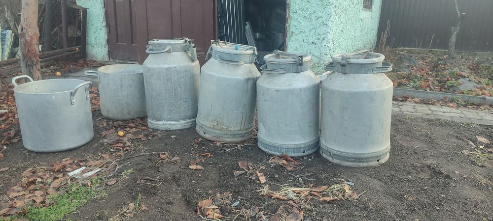 Фляги и кастрюли