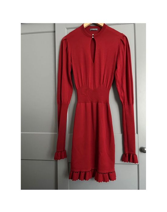 Alexander mcqueen червена рокля