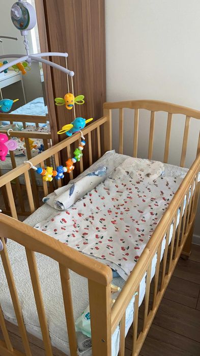 Продам детскую кроватку