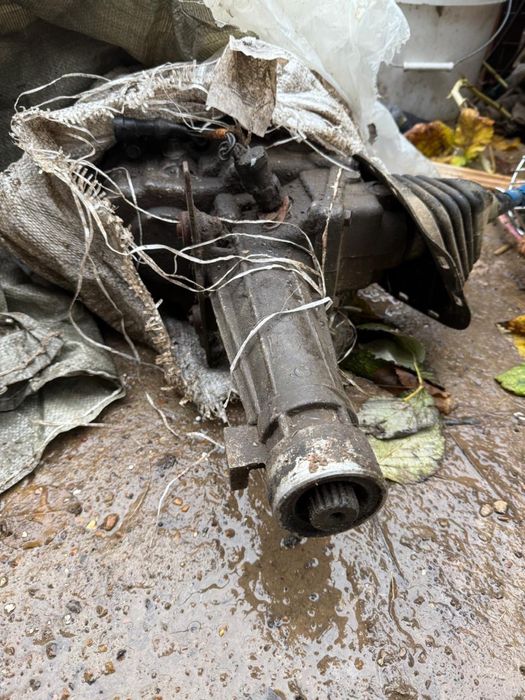 Продам коробку передач ( Газель/Волга б/у)