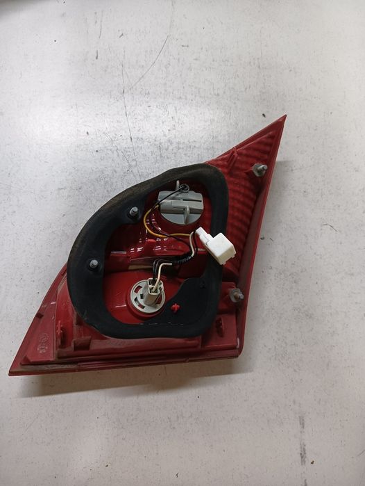 Stop hayon stanga spate KIA VENGA YN 2010 - > 924051p000