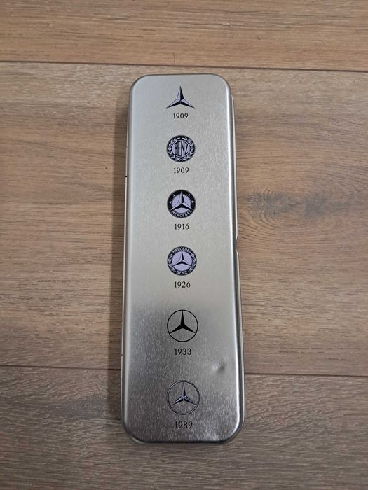 Оригинален комплект от 6 значки на Mercedes