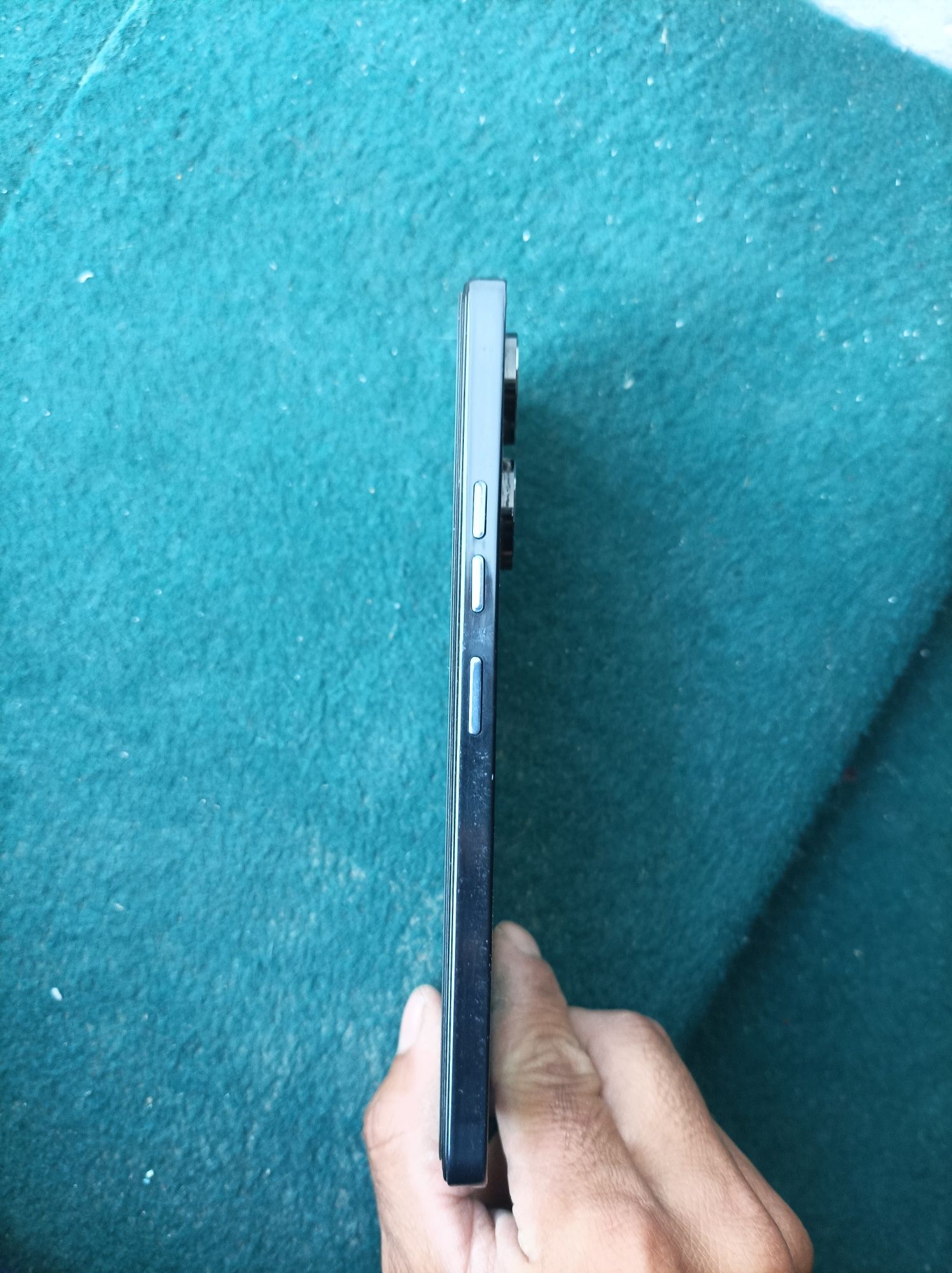 Telefon sotiladi. Holati a'lo