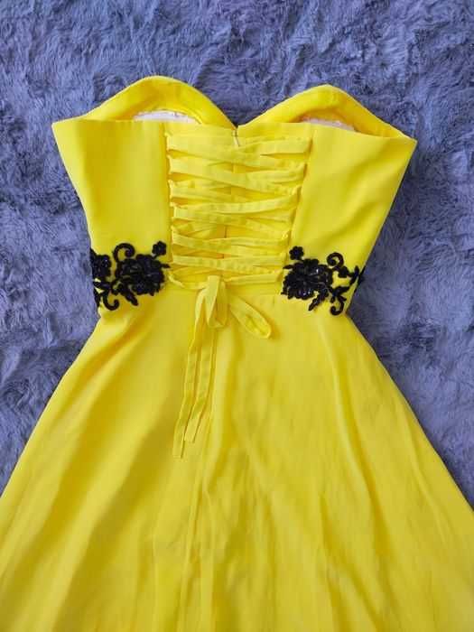 Rochie vaporoasă în 3 straturi de voal