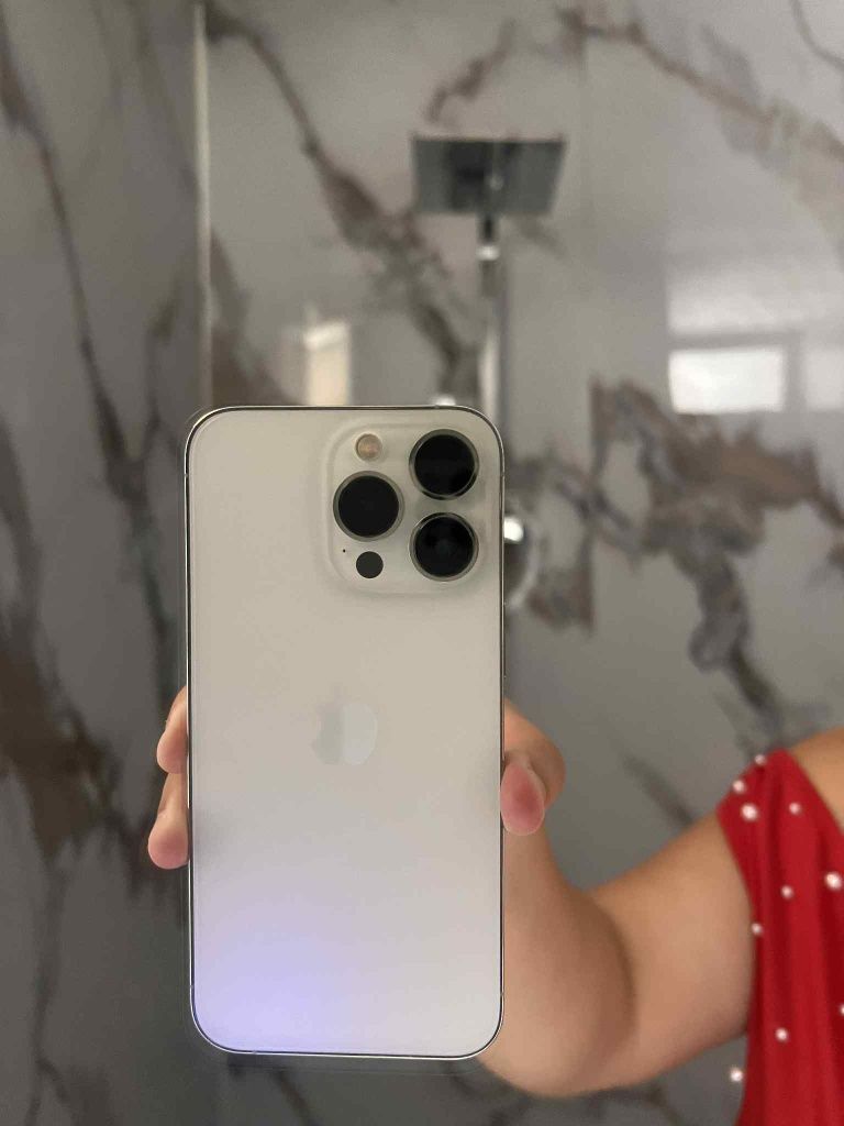 Продавам iphone13pro 128gb