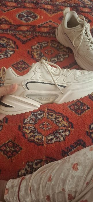 Айоллар ойок кийими сотилади