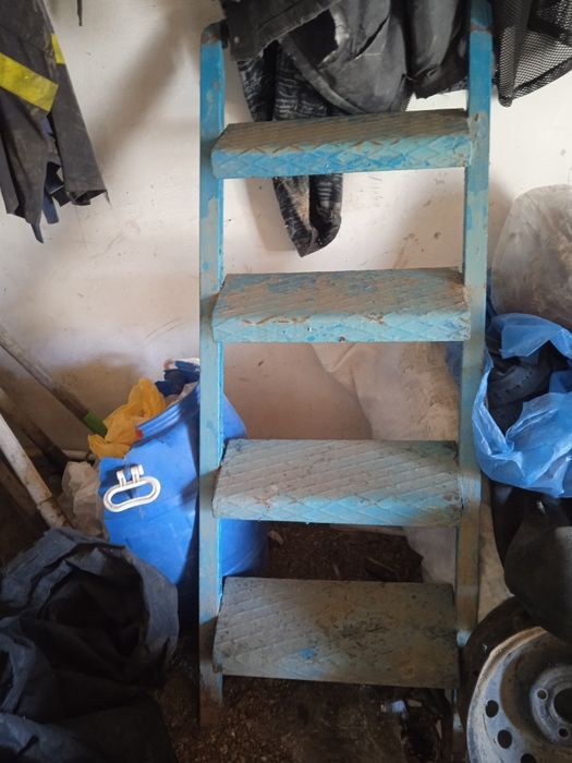 Лестница железная