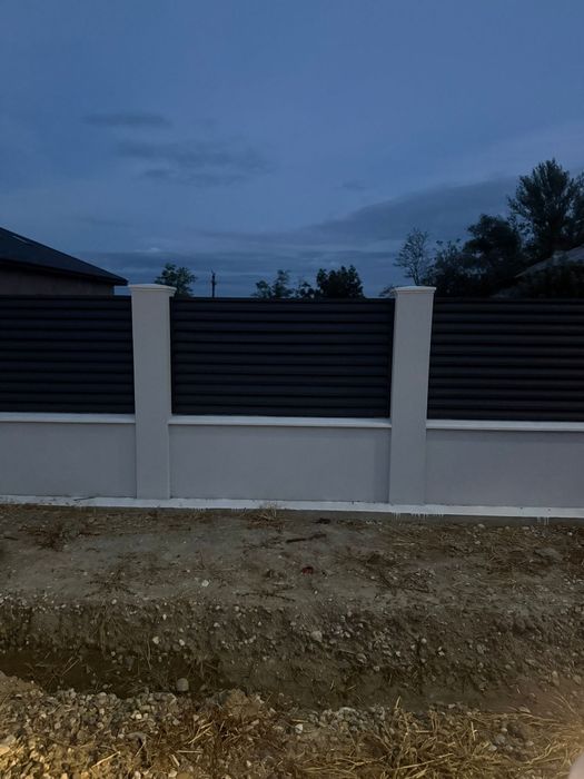 Construim garduri si porti din sipca metalica, panouri stil jaluzele,