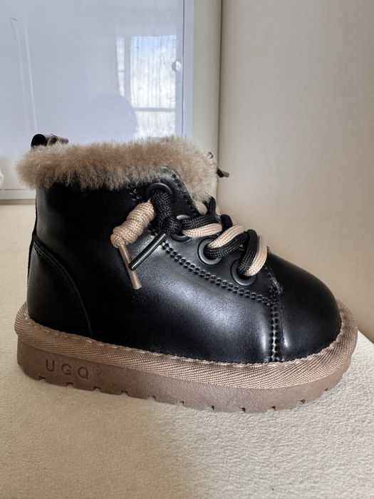 Продам детскую зимнюю обувь