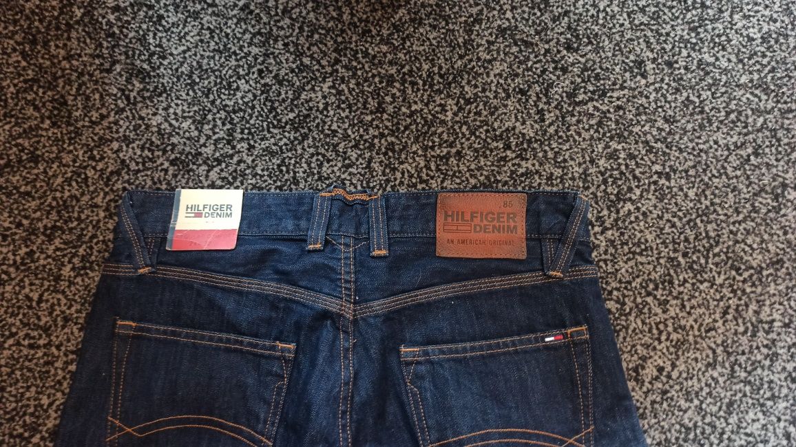 Чисто нови мъжки дънки Tommy Hilfiger