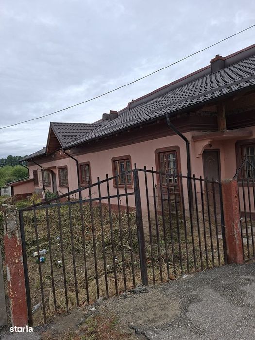 Casă Cernele