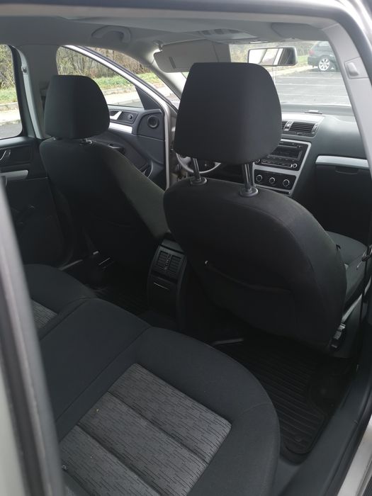 Vând skoda Octavia 2 facelift 4x4 1.6tdi euro 5