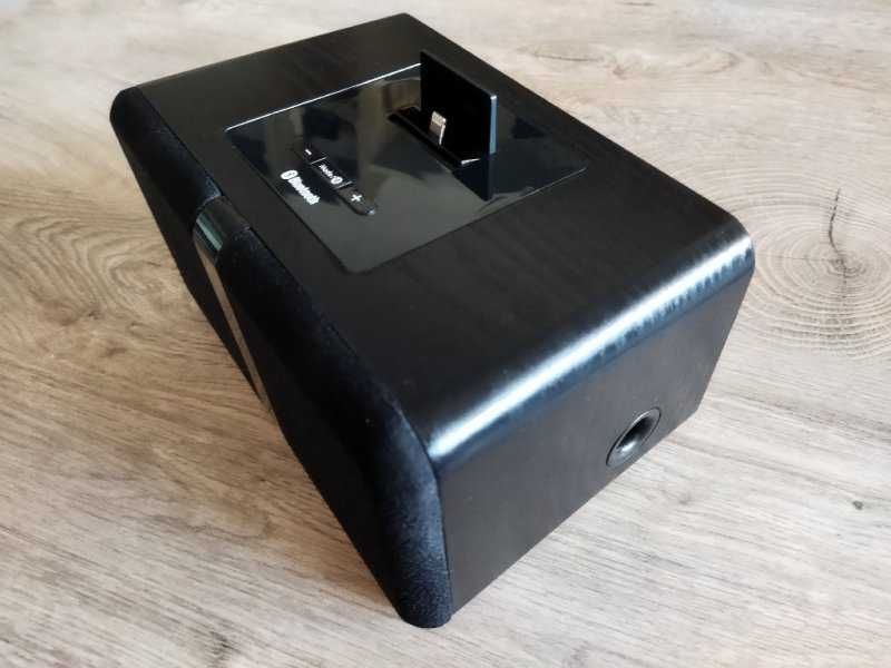 Безжична Bluetooth тонколона с докинг станция за iPhone и iPod