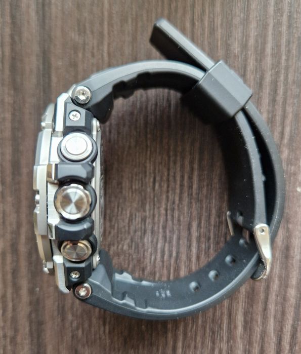 Casio Gshock GST-B100