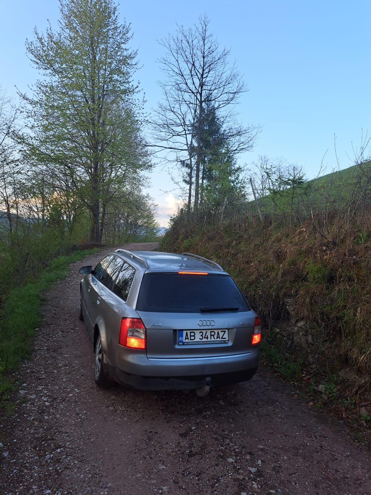 Vând audi a4 b6 motor 1,9tdi