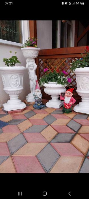 Vultur 180 ron decor  stalpi beton leu decor100 ron ingeras 100ron