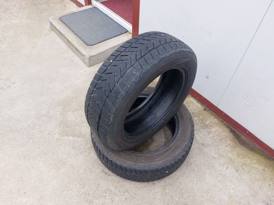 100 lei bucata! Doua anvelope M+S 215 60 17 Vredestein