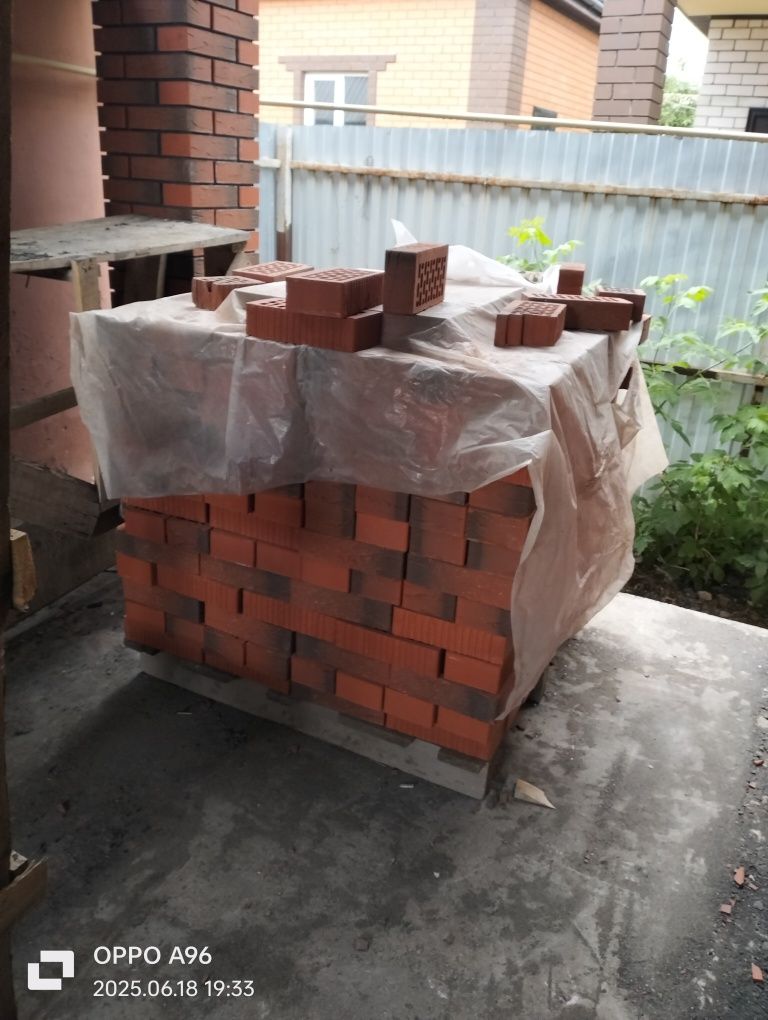 Продам облицовочный  кирпич