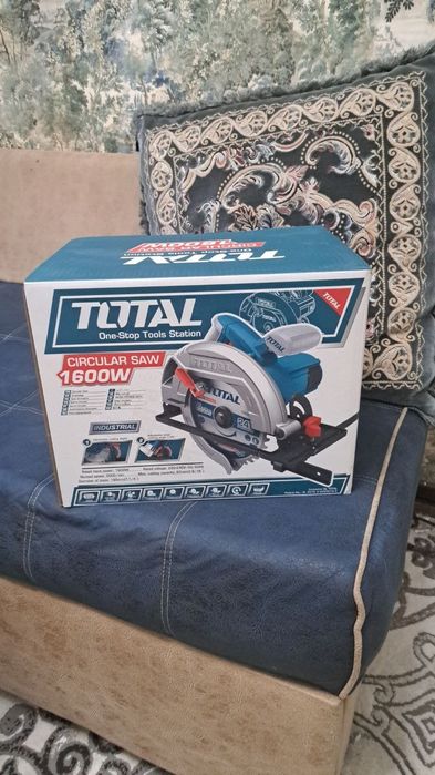 Продаётся церкулярка TOTAL 1600 W