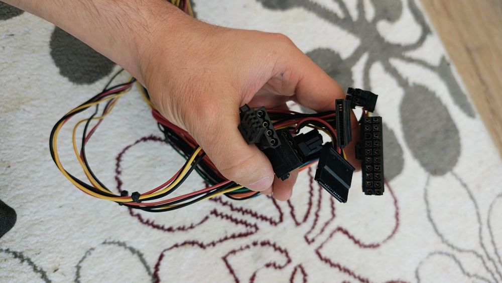 Sursa calculator de 400w