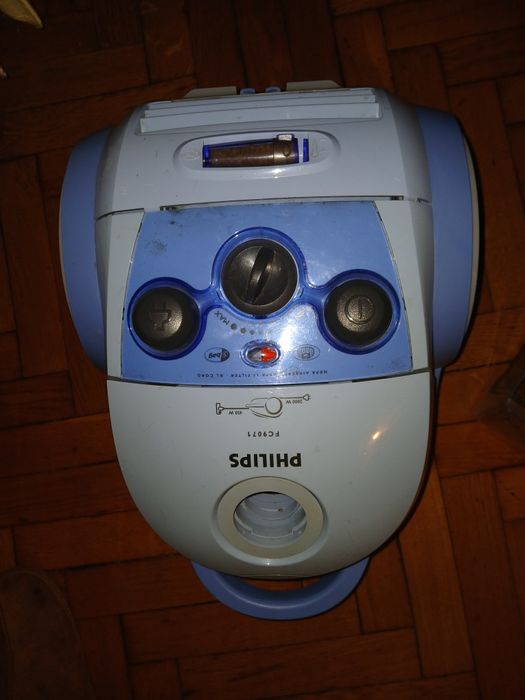 Aspirator cu sac Philips putere mare 2000w , buna stare